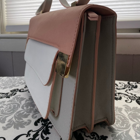 Handbag - Picture 2 of 5